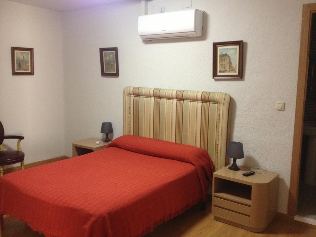 Hostal Pradillo Μόστολες Εξωτερικό φωτογραφία