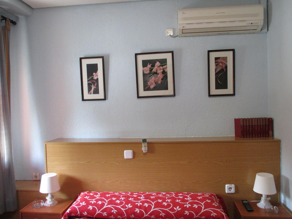 Hostal Pradillo Μόστολες Εξωτερικό φωτογραφία