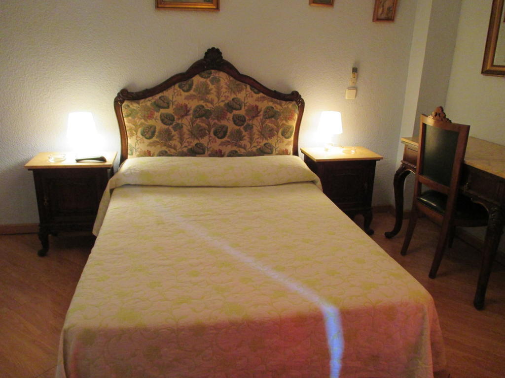 Hostal Pradillo Μόστολες Δωμάτιο φωτογραφία
