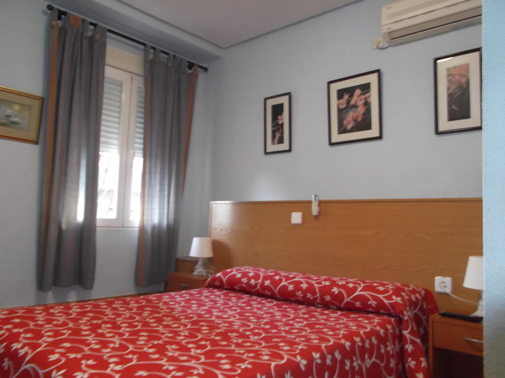 Hostal Pradillo Μόστολες Εξωτερικό φωτογραφία