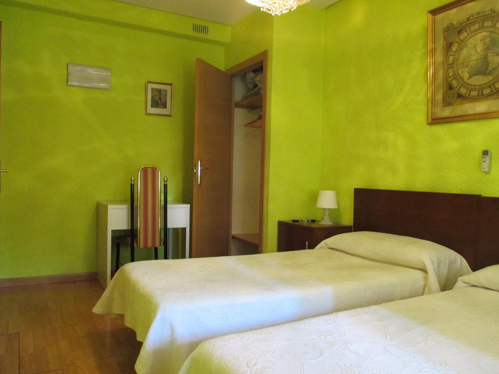Hostal Pradillo Μόστολες Εξωτερικό φωτογραφία